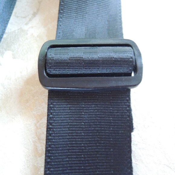 Queen Bee Creations Red & Black Poppy Vegan Messenger Bag OS - Picture 8 of 13